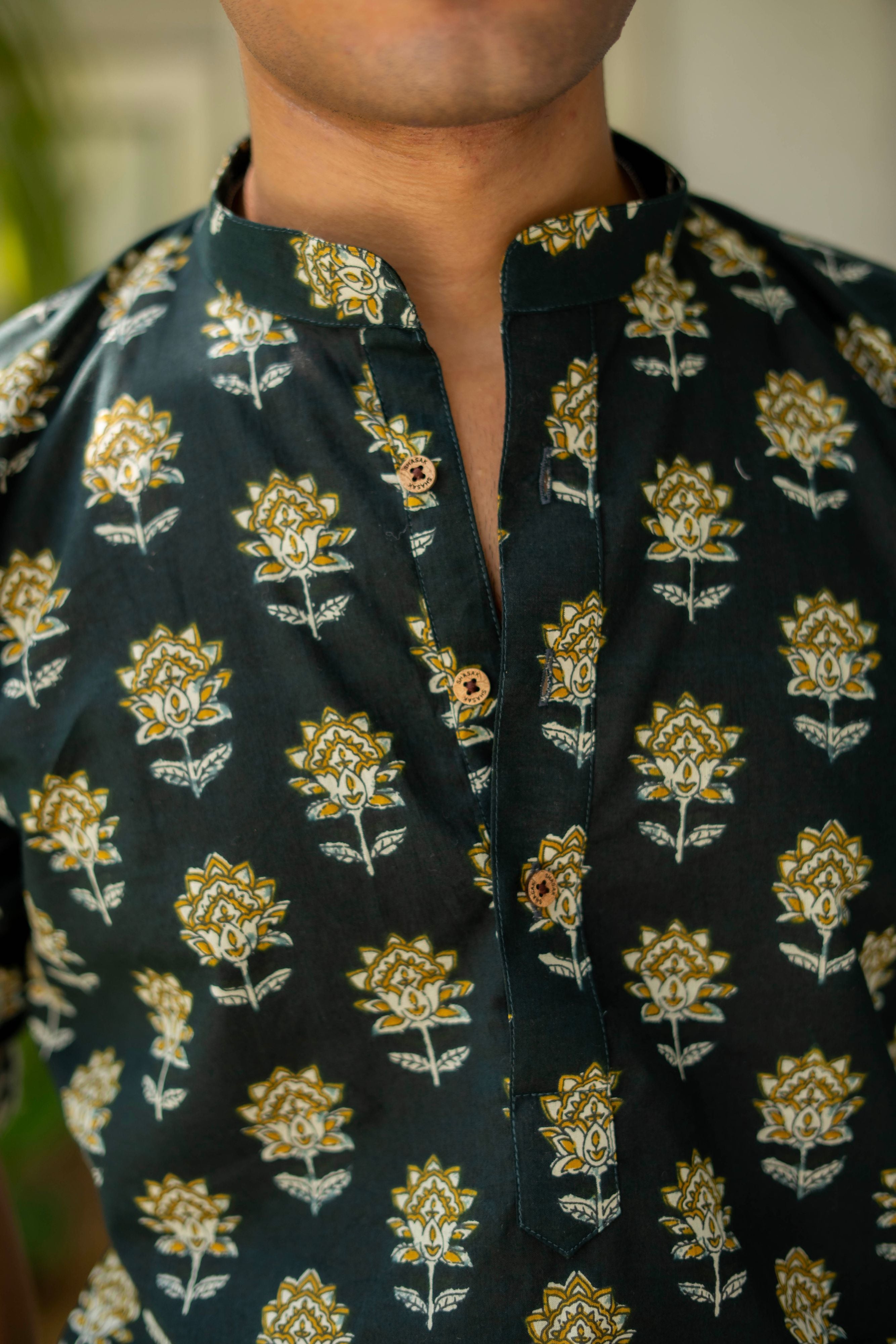 The Castle Green Short Kurta with Yellow and White Flower Print