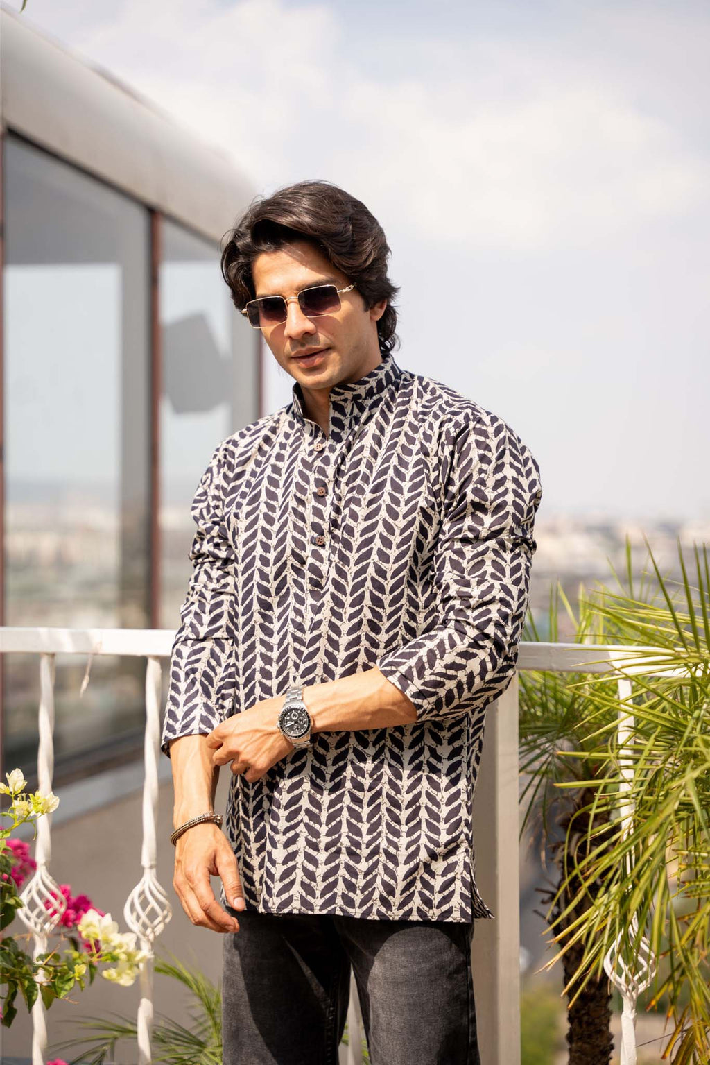 The Black Short Kurta With Petal Stripe Print