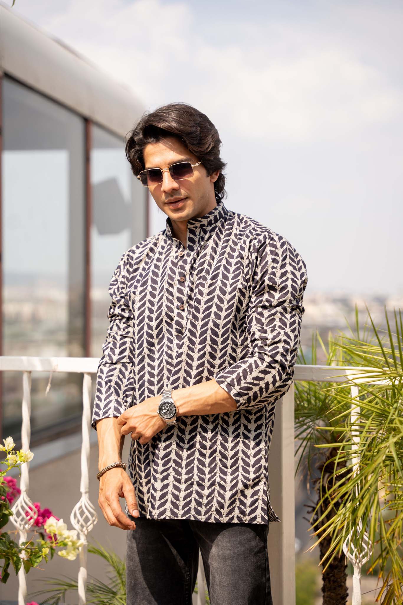 The Black Short Kurta With Petal Stripe Print