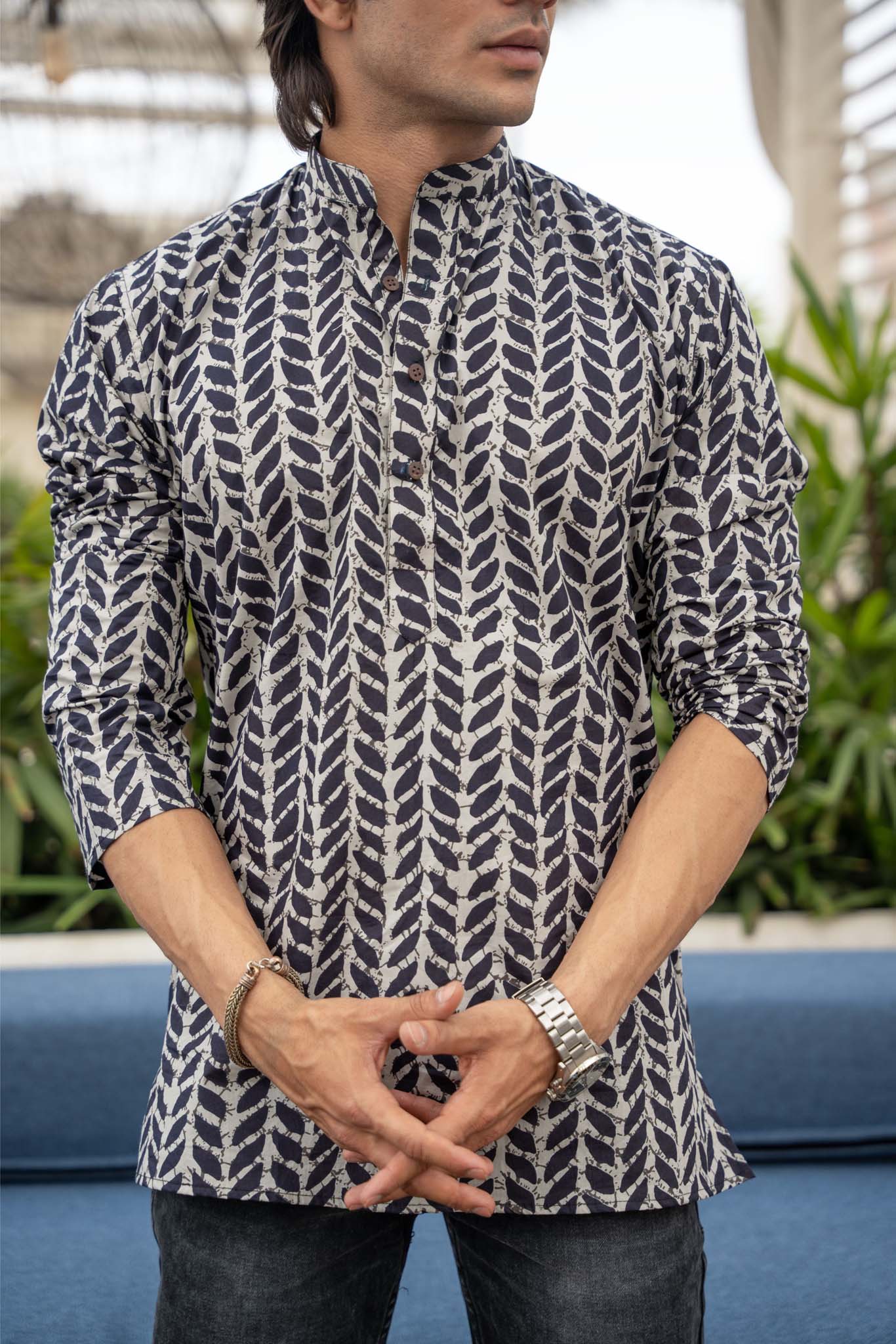 The Black Short Kurta With Petal Stripe Print