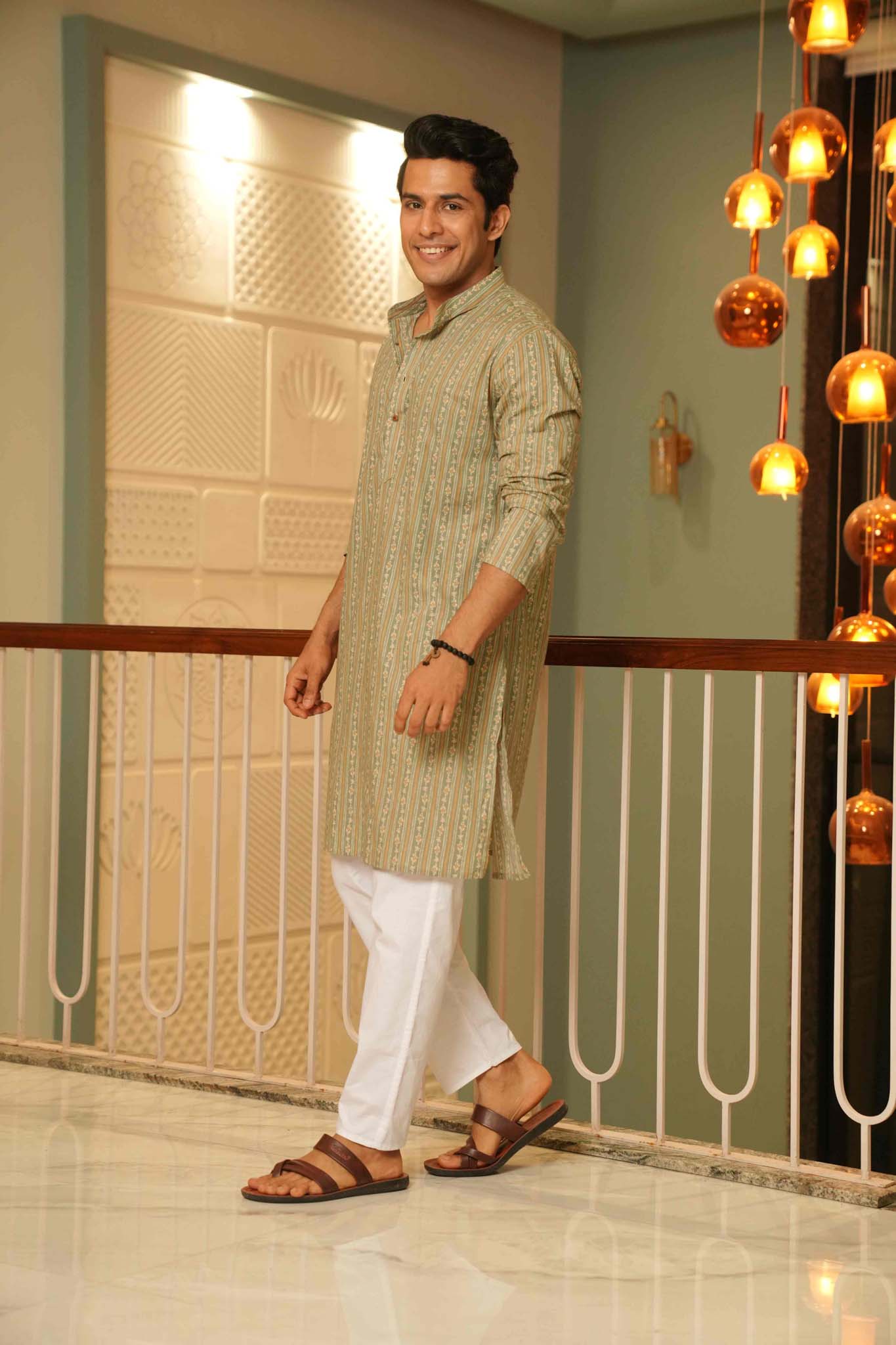 The Winter Green Long Kurta With Striped Floral Print