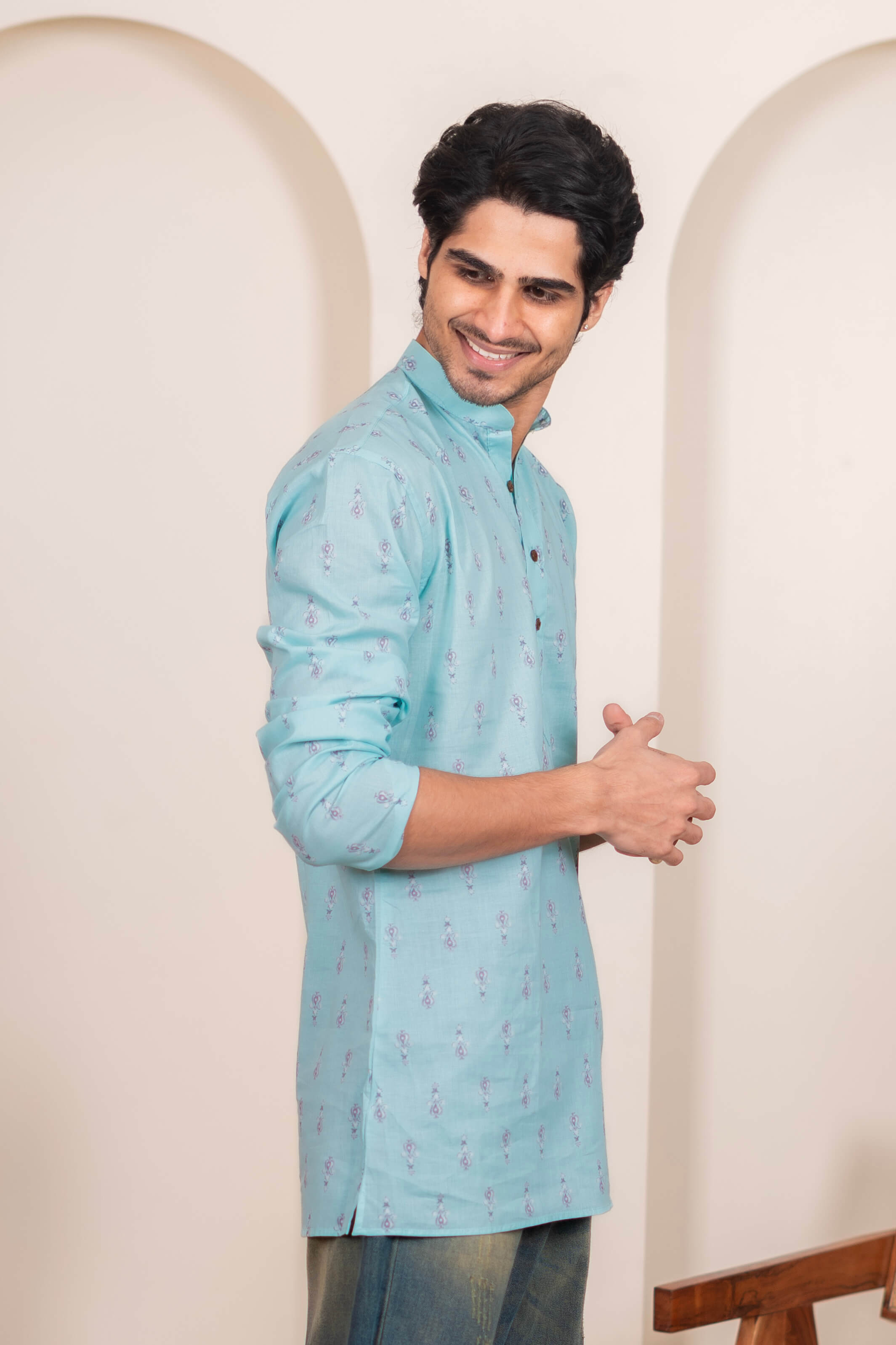 The Caribbean Blue Paisley Motif Short Kurta