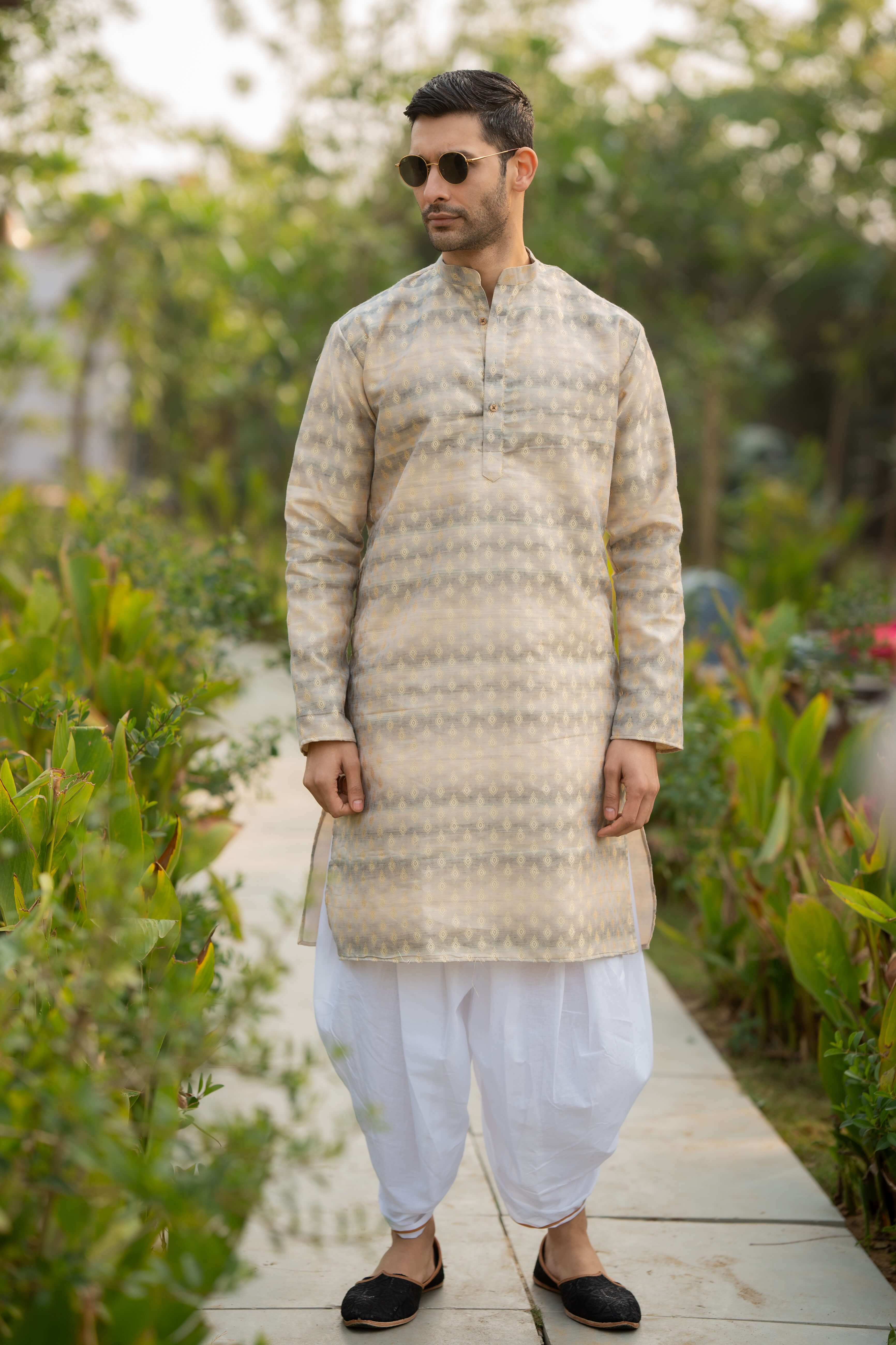 The Chrome and Silver Grey Long Kurta with Self Butti Work