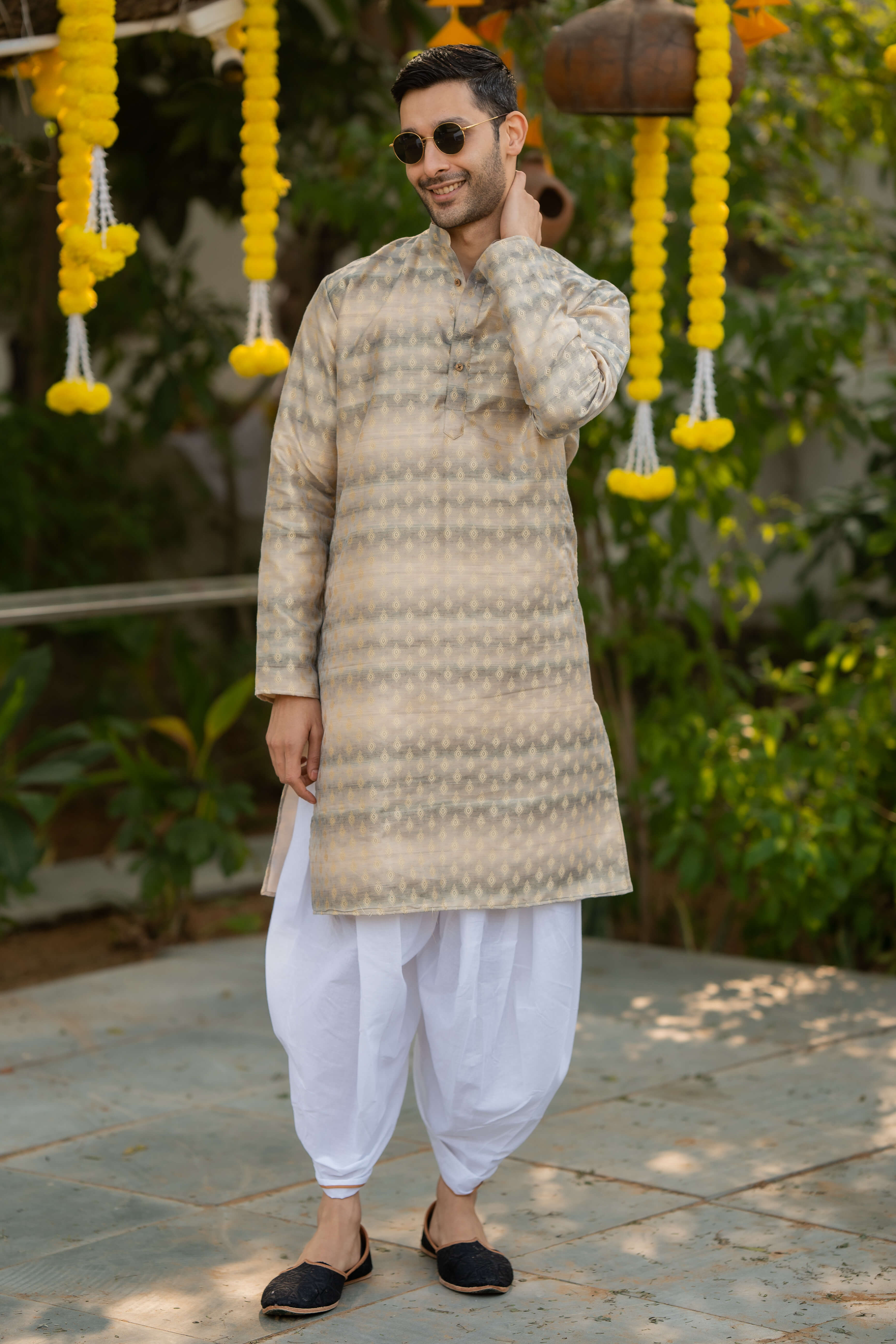 The Chrome and Silver Grey Long Kurta with Self Butti Work
