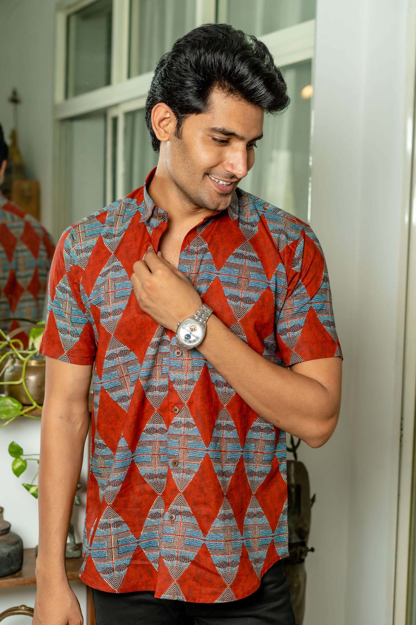 The Diamond Shaped Tribal Print Half Sleeves Shirt In Brick Color