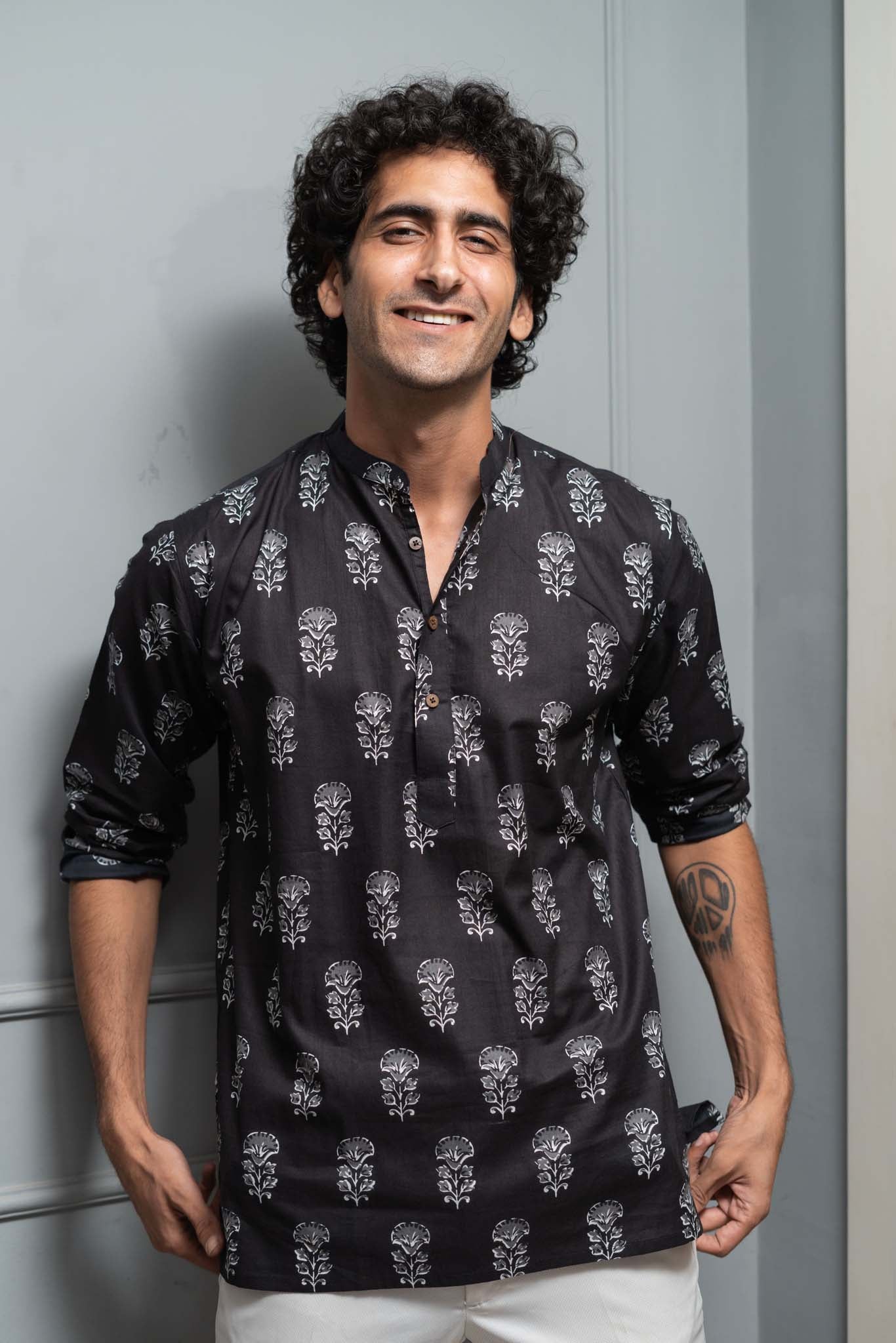 The Black Short Kurta With White Flower Print