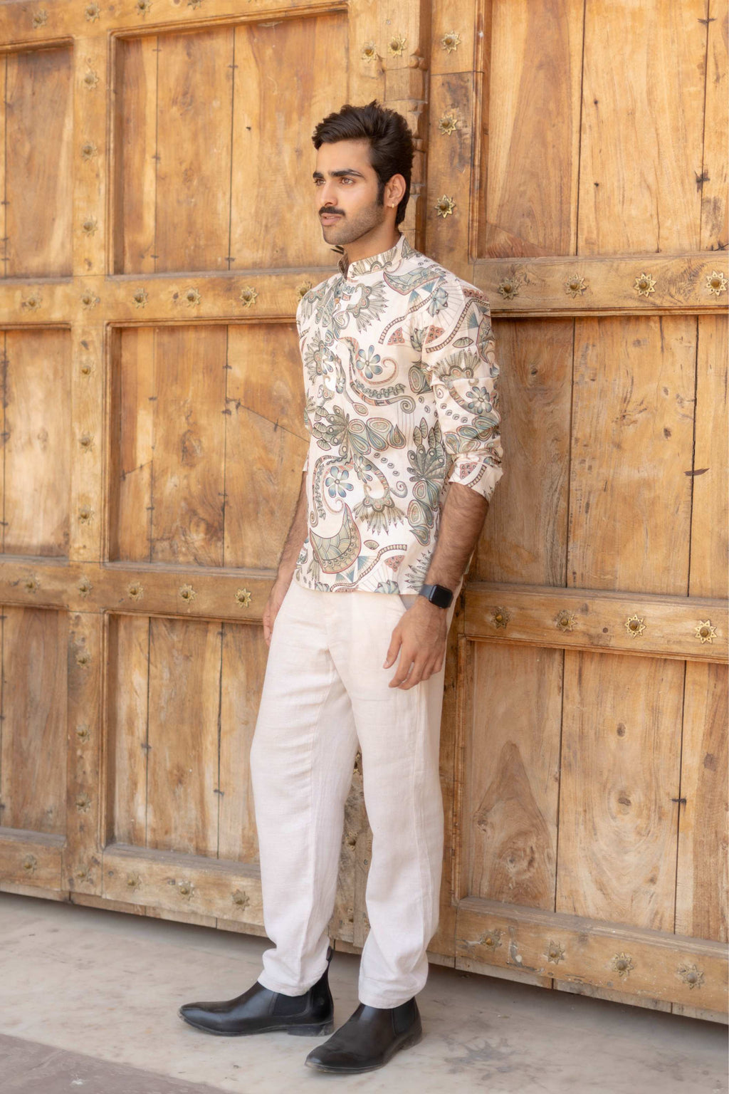 The Ivory Artistic Paisley Short Kurta