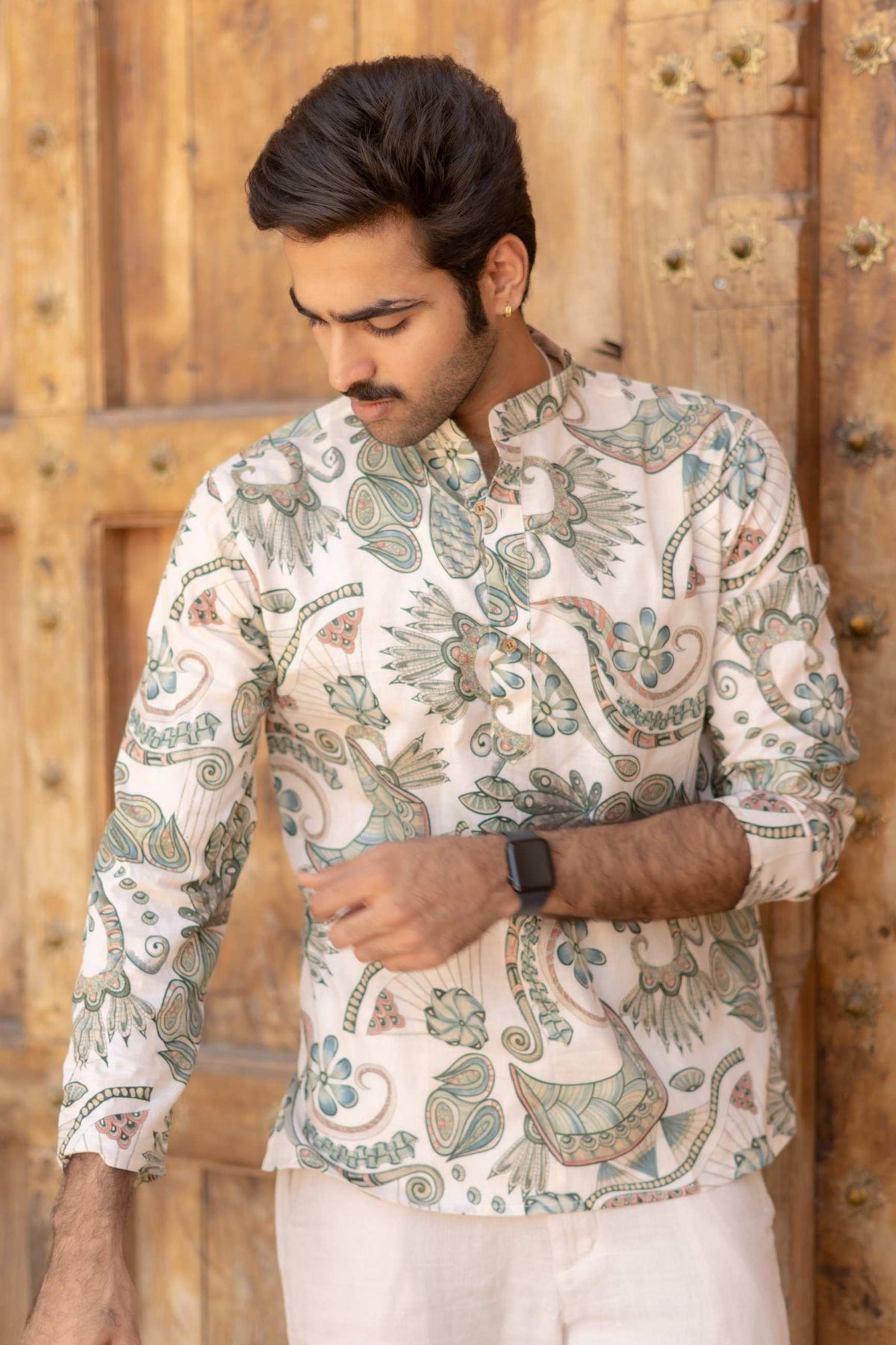 The Ivory Artistic Paisley Short Kurta